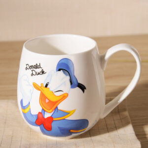 كوب ديزي داك الخزفي – تصميم ديزني الكلاسيكي Daisy Duck Ceramic Mug – Classic Disney Design